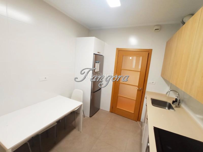 Foto 93ce55a0-96e1-461e-95b7-4b050f7e51e4. Pis amb calefacció aparcament a Centro Portugalete