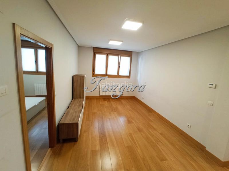 Foto a25ab520-470c-4fe5-b283-8a8f62b4282d. Pis amb calefacció aparcament a Centro Portugalete