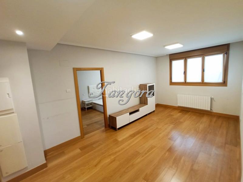 Foto bace1a2d-b9d1-4f23-a804-6ba331e2812f. Pis amb calefacció aparcament a Centro Portugalete