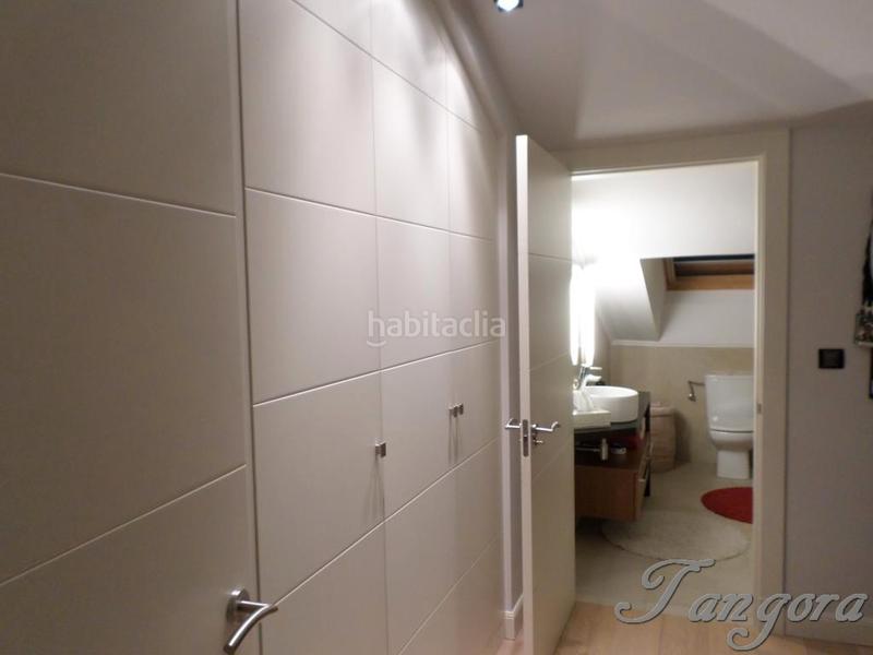 Foto a054760c-7b34-42da-8804-ff80c7d33a90. Dúplex amb calefacció aparcament piscina a Neguri Getxo