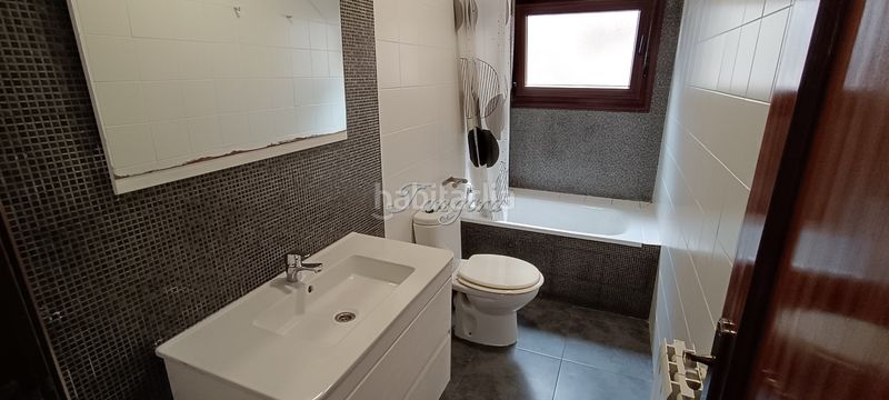 Foto a24f3d6c-a132-4d78-b48b-fdbb09910b17. Pis amb calefacció a Villamonte Getxo