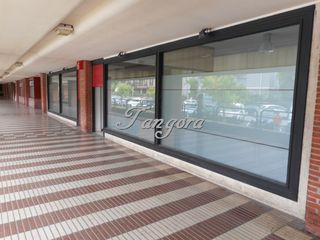 Lloguer Local Comercial  Villa de plentzia kalea. Fantástico local comercial en las arenas.
