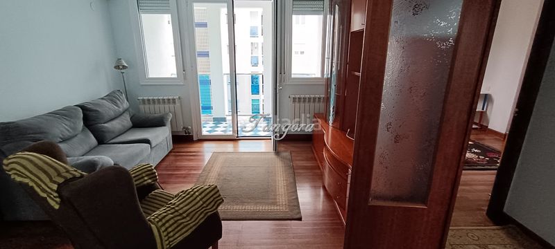 Foto ab13df7f-d5b9-4367-87be-f2c116897d29. Alquiler piso fantástico piso de tres habitaciones en urbanización con tenis y piscina. en Castro - Urdiales