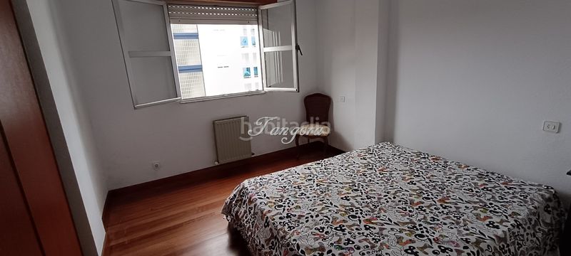 Foto b2c9bb86-ac37-49cd-a25e-f1b6c7b816ef. Alquiler piso fantástico piso de tres habitaciones en urbanización con tenis y piscina. en Castro - Urdiales