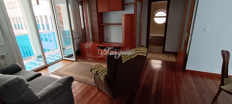 Foto e6b7c44f-bebc-40f3-a26a-e4be7a0d5780. Alquiler piso fantástico piso de tres habitaciones en urbanización con tenis y piscina. en Castro - Urdiales