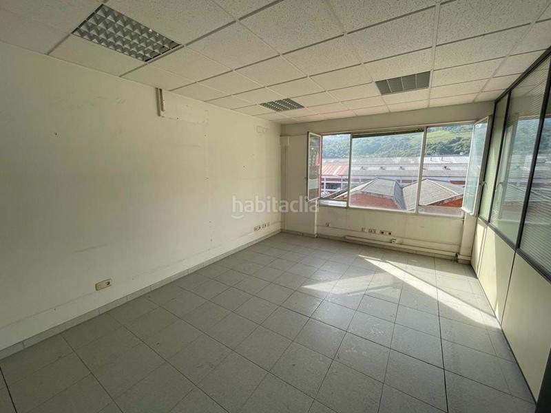 Foto b29d35eb-51ab-4080-a7a5-f24daf9fba73. Alquiler oficina en Valle de Trápaga - Trapagaran