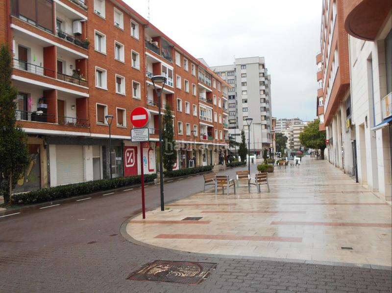 Foto b2537a56-69c8-42e1-a8a1-b57643cff7b5. Geschäftsraum in Centro Urbano-Hirigunea Leioa