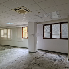 Lloguer Local Comercial  Uribitarte