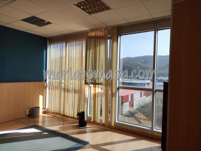 Foto 1a2004f2-4198-4933-99ff-202f58191941. Location bureau dans Zamudio