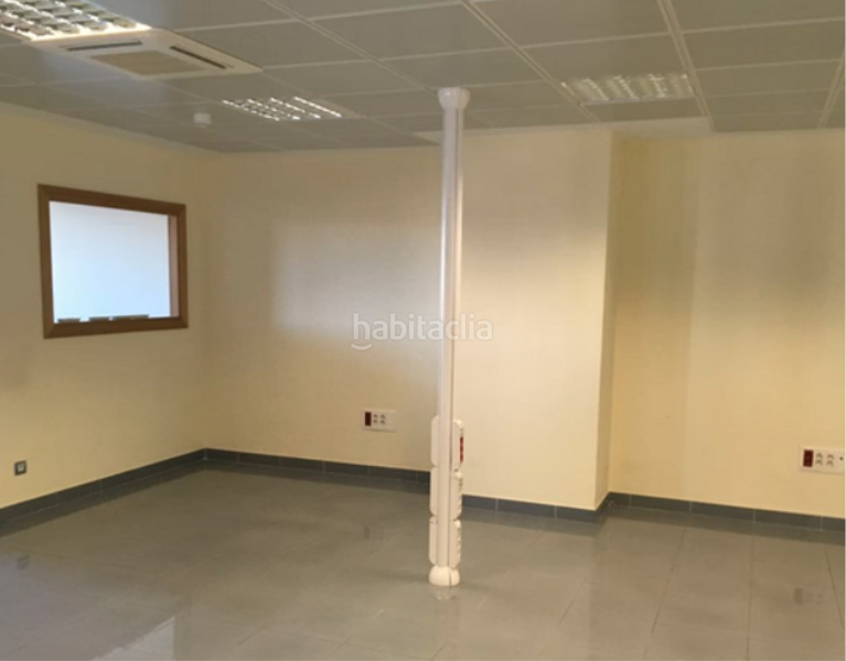 Foto 5a70f784-e0e1-4d40-b7d7-05a74511df2a. Bâtiment à usage industriel dans Mungia