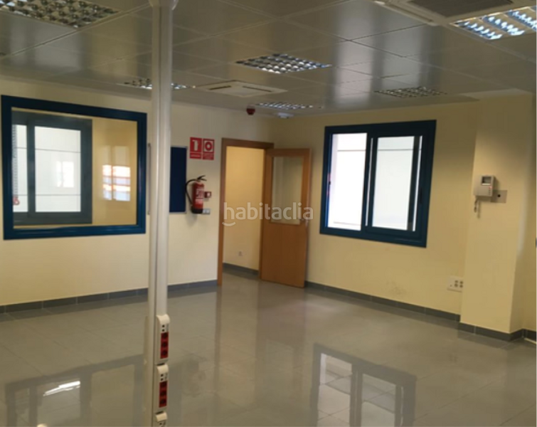 Foto be1aceb1-ac8a-4477-a2ce-cec5ecb80bc4. Bâtiment à usage industriel dans Mungia