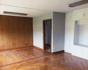 Rent Office space  Ballonti s/n