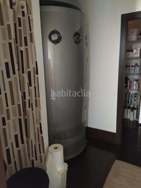 Foto 550ec8fe-2681-4ec0-aa24-b113329c1c52. Location local commercial dans Sondika