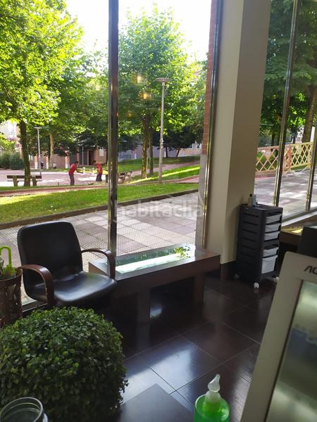 Foto 56dfa357-6257-4bd6-8667-9c86e87a8bcb. Location local commercial dans Sondika