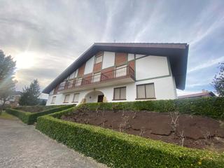 Casa  Carretera asua-erletxeta  bajo. Espectacular casa en larabetzu, ideal para vivienda turística.