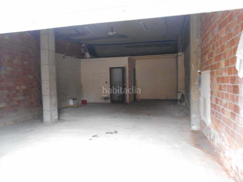 Foto b257b8b8-7dc6-4cd1-8b3c-2894cfb83374. Lloguer local comercial a Centro Urbano-Hirigunea Leioa