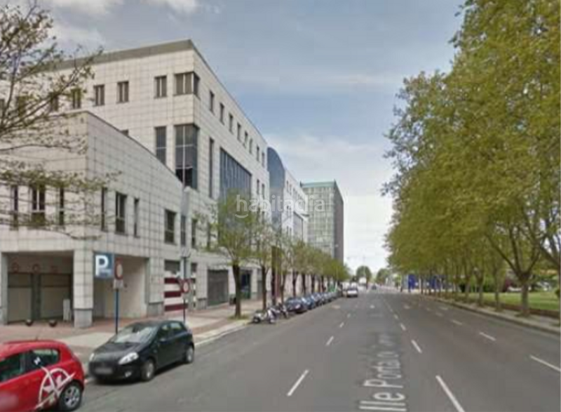 Foto c301a59e-9f87-4a12-9318-5d7819aba189. Parking coche en Zaramaga Vitoria - Gasteiz