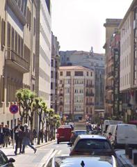 Car parking in Colón de larreátegui