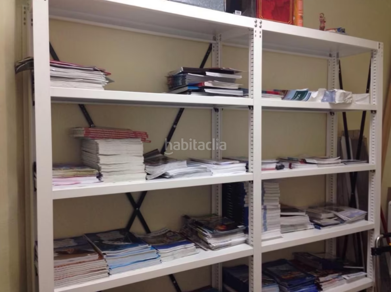Foto 62e53c7b-e612-408a-9f8e-cb98dd0c897f. Lloguer local comercial a El Anglo Vitoria - Gasteiz
