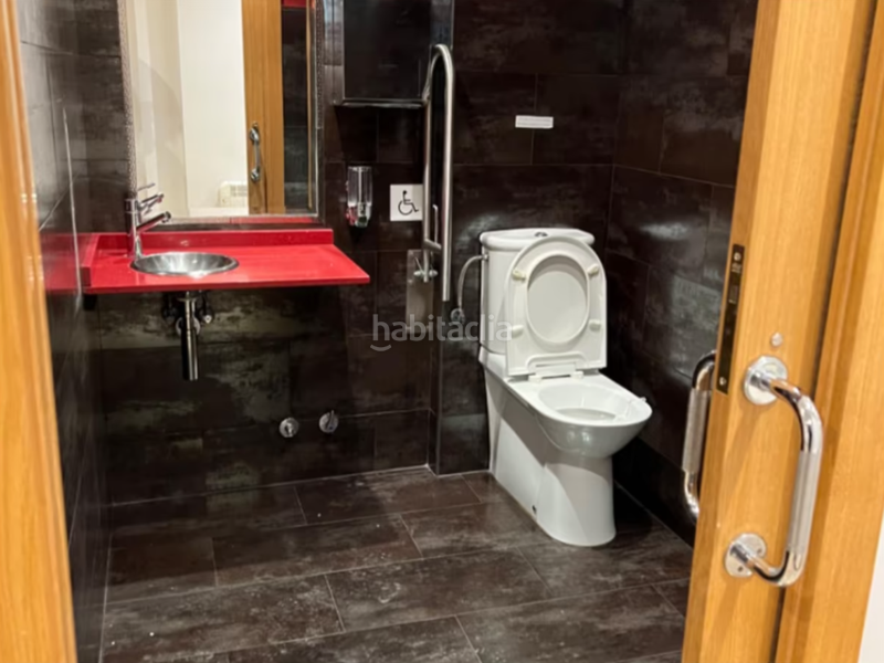 Foto ad6e5f5f-dd7b-4c26-9803-b2b59b5a6005. Location bureau dans Las Arenas Getxo