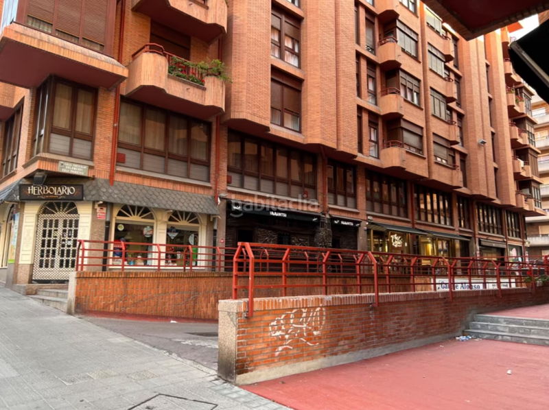Foto 9e0a10df-770d-416f-8d59-2b2ef95fce48. Miete büro in Las Arenas Getxo