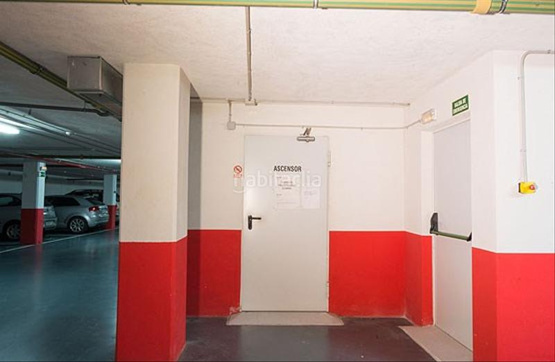 Foto 124a08a1-08e9-4635-b1bd-3fad32216737. Aparcament cotxe a Bermeo