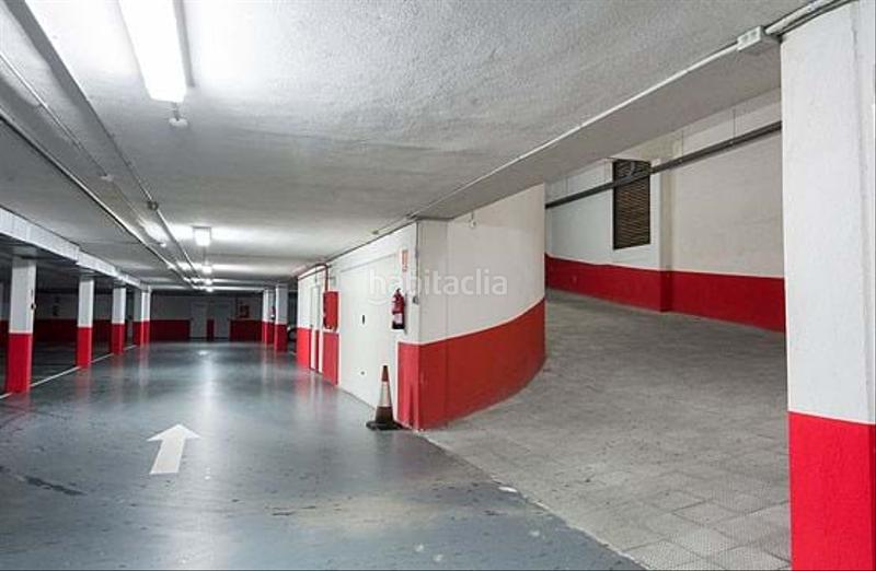 Foto 660d98e4-5b8b-420f-8e68-d5aaca0c04d6. Parking coche en Bermeo