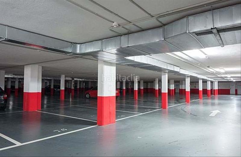 Foto 8cdf02e2-4bf7-4591-94f2-1032fa7796cf. Parking coche en Bermeo