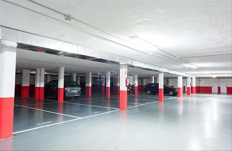 Foto e780c072-eddd-4e40-a020-fa2731230163. Parking coche en Bermeo