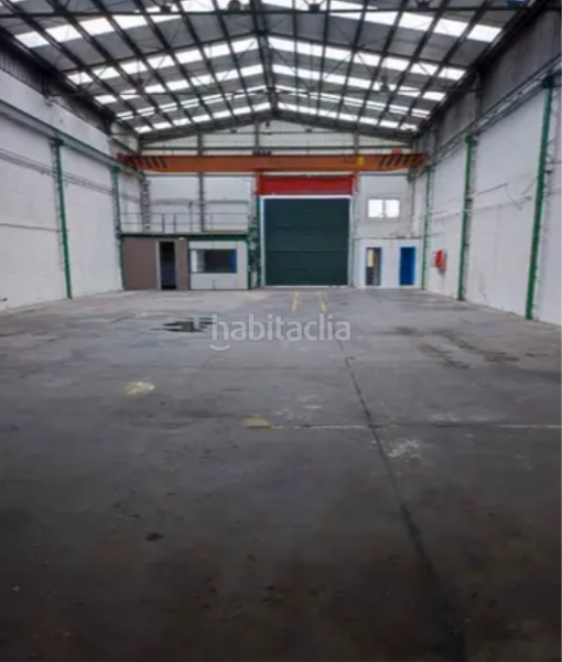 Foto 306c708a-7585-4b83-9b85-e95a91cdc0c0. Capannone industriale in Loiu