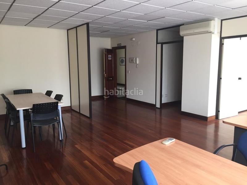 Foto 9a26d6f4-3037-43ca-8a74-1373bf354cbb. Rent office space in Centro Urbano-Hirigunea Leioa