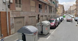 Local commercial  Eperidion porta requesens