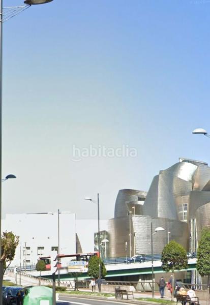 Foto 0278aba5-f562-4df1-98da-1bc31a73fb95. Parking coche en Abandoibarra - Guggenheim Bilbao