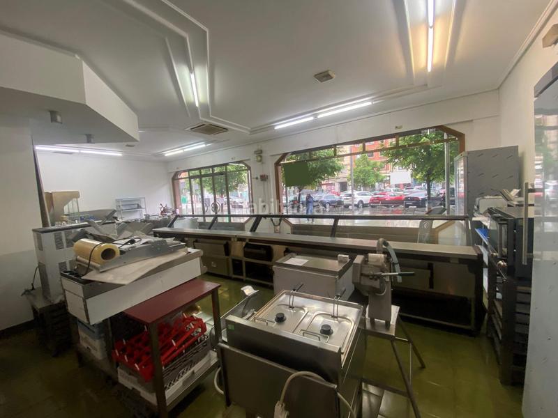 Foto f0e73016-f60c-478f-a168-cbfe2d8cf2b7. Local comercial en Basurtu Bilbao