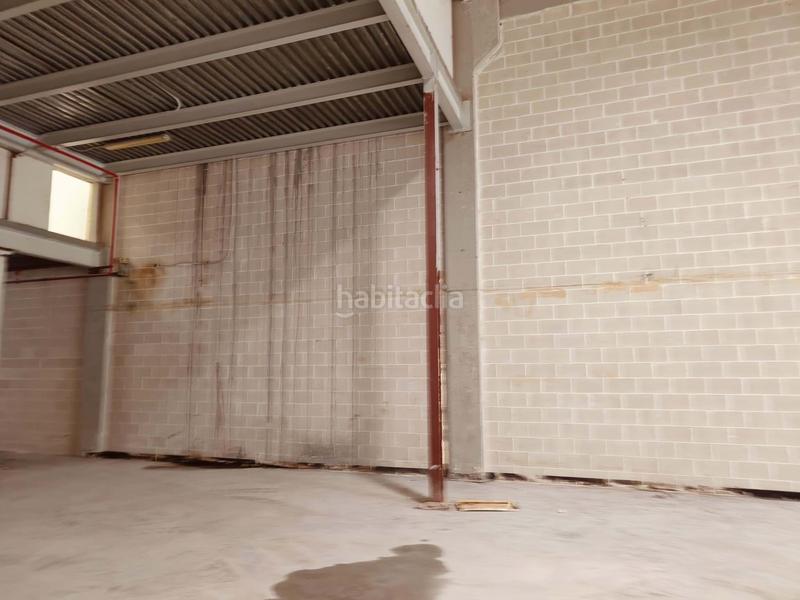 Foto b6f2676c-25a1-42c3-83b2-24844f521ca8. Location bâtiment à usage industriel dans Repelaga Portugalete