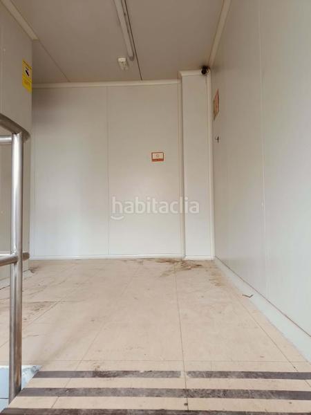 Foto 19492164-ba77-4b11-85d6-e99df725cb5c. Rent industrial building in Repelaga Portugalete