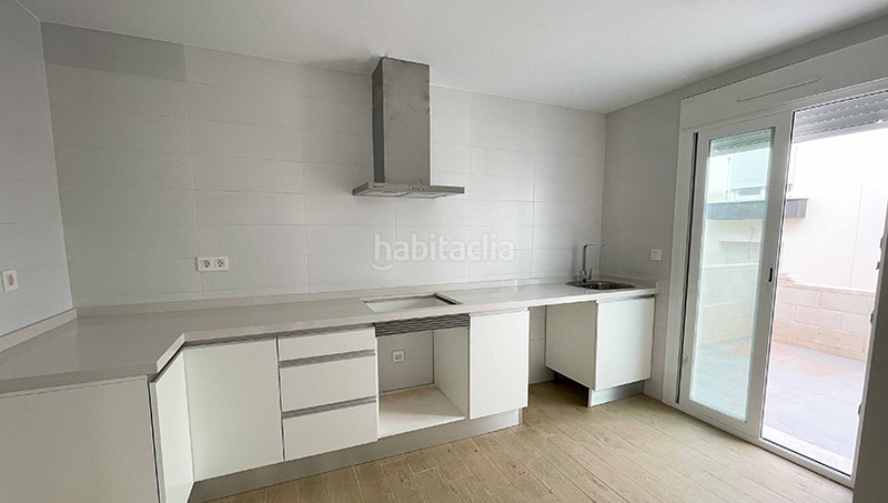 Foto 68b540cb-1ba9-48fb-83e6-b8a394f9bb2e. House with heating pool in Puerto Marino Santa Pola