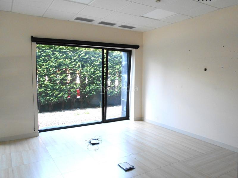 Foto 28b3813a-b554-4bad-9239-d1d9abe218fd. Rent office space with heating in Artatza-Pinueta-Pinosolo Leioa