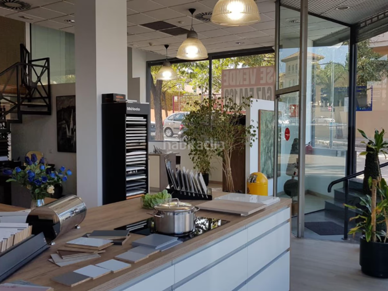 Foto f5b66d8a-c251-4720-bec3-fcdb3db3349c. Local comercial a Altozano - Conde Lumiares Alicante