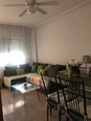 Etagenwohnung in Parodi Hermanos