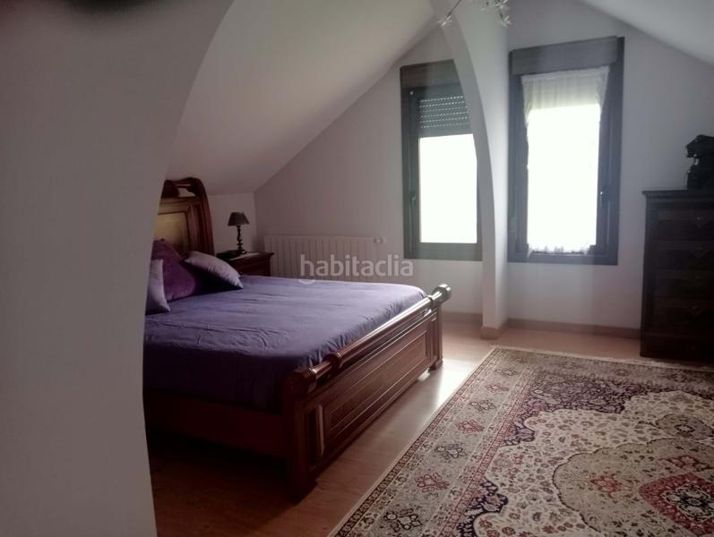 Foto f98c6649-2cb9-4f84-8e13-f36ebee8354b. House with parking pool in Condado de Treviño