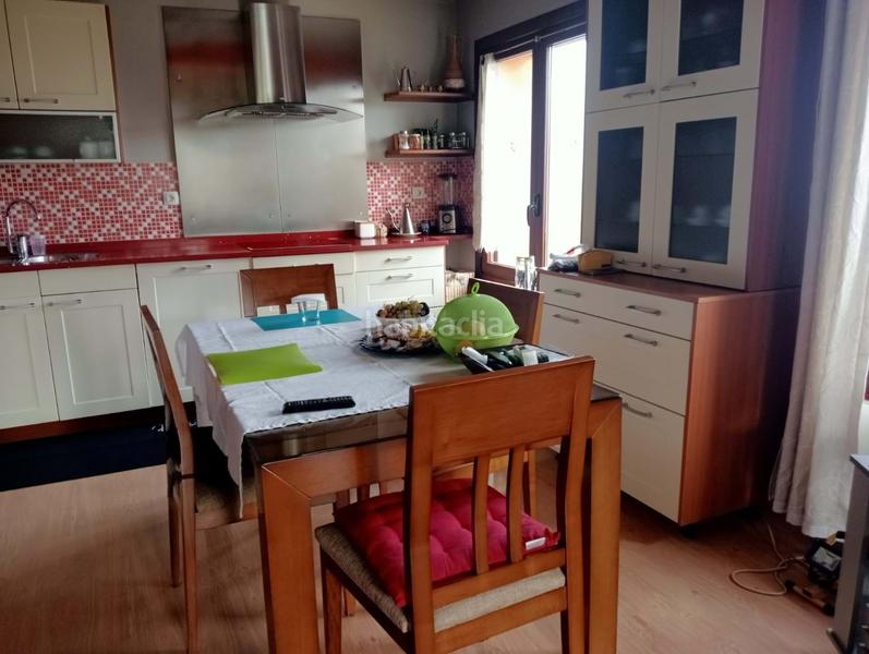 Foto ffe71808-2eca-4e78-b018-c197988a00a7. House with parking pool in Condado de Treviño