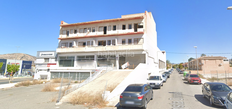 Foto f036461f-fbbb-40d2-9e21-5ecc81ef5926. Bâtiment à usage industriel dans Petrer