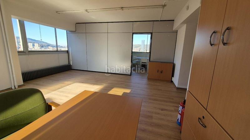 Foto 1802b441-a50d-4b76-a9a7-aefcd44a2932. Miete büro in Zabalburu Bilbao