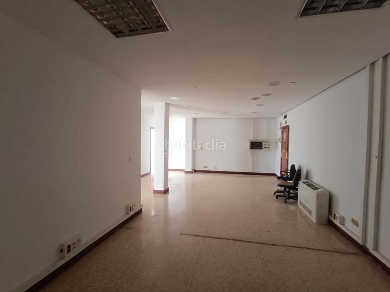 Foto a2d43c0d-9520-4d1b-8b96-f7dc36e6b1b6. Miete büro in Las Arenas Getxo