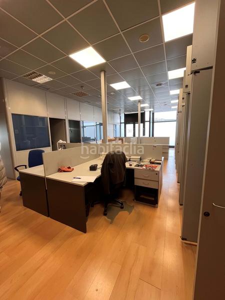 Foto 6cc9dce3-afd2-4154-92af-7449d23a0875. Affitto locale commerciale in Valle de Trápaga - Trapagaran