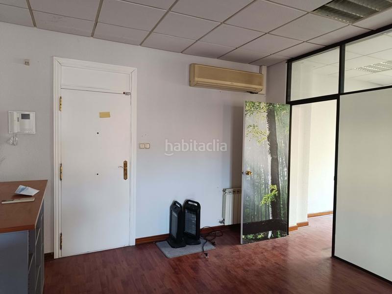 Foto a0d136f0-a1b5-4ca4-8490-cd8ab3bb0d7b. Oficina en Las Arenas Getxo