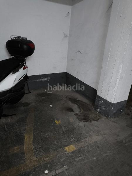 Foto c22237d0-7505-460d-9233-176cd653c298. Aparcament cotxe a Alhóndiga Bilbao