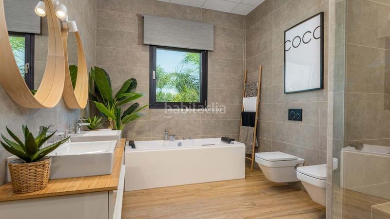 Foto 523f126c-5ad0-4a9e-b160-d7f40aa41c5b. Chalet con piscina in Las Bayas Elche / Elx