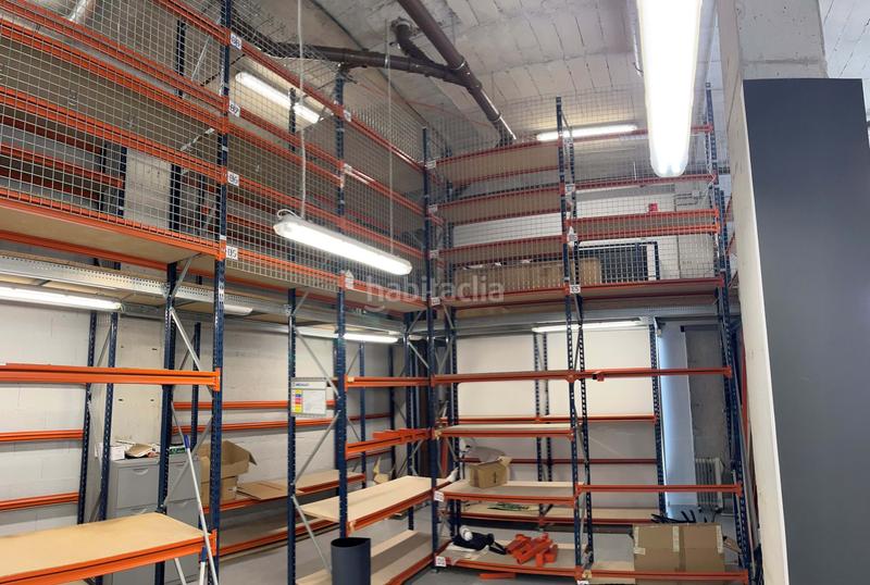 Foto 3f17987d-4d04-4e0e-8a92-c8a15e75ca2d. Alquiler local comercial en Lamiako-Txopoeta Leioa